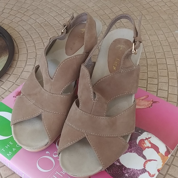 EARTHIES SUEDE WEDGE - Picture 2 of 6